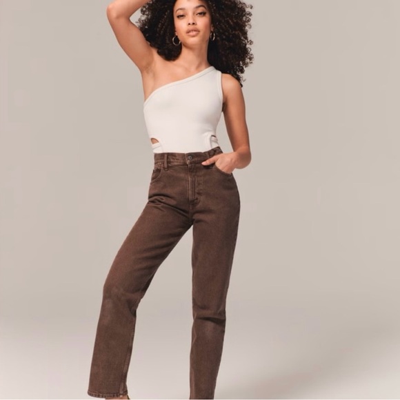 NWT Abercrombie Curve Love Ultra High Rise 90s Straight Jean - Picture 2 of 4